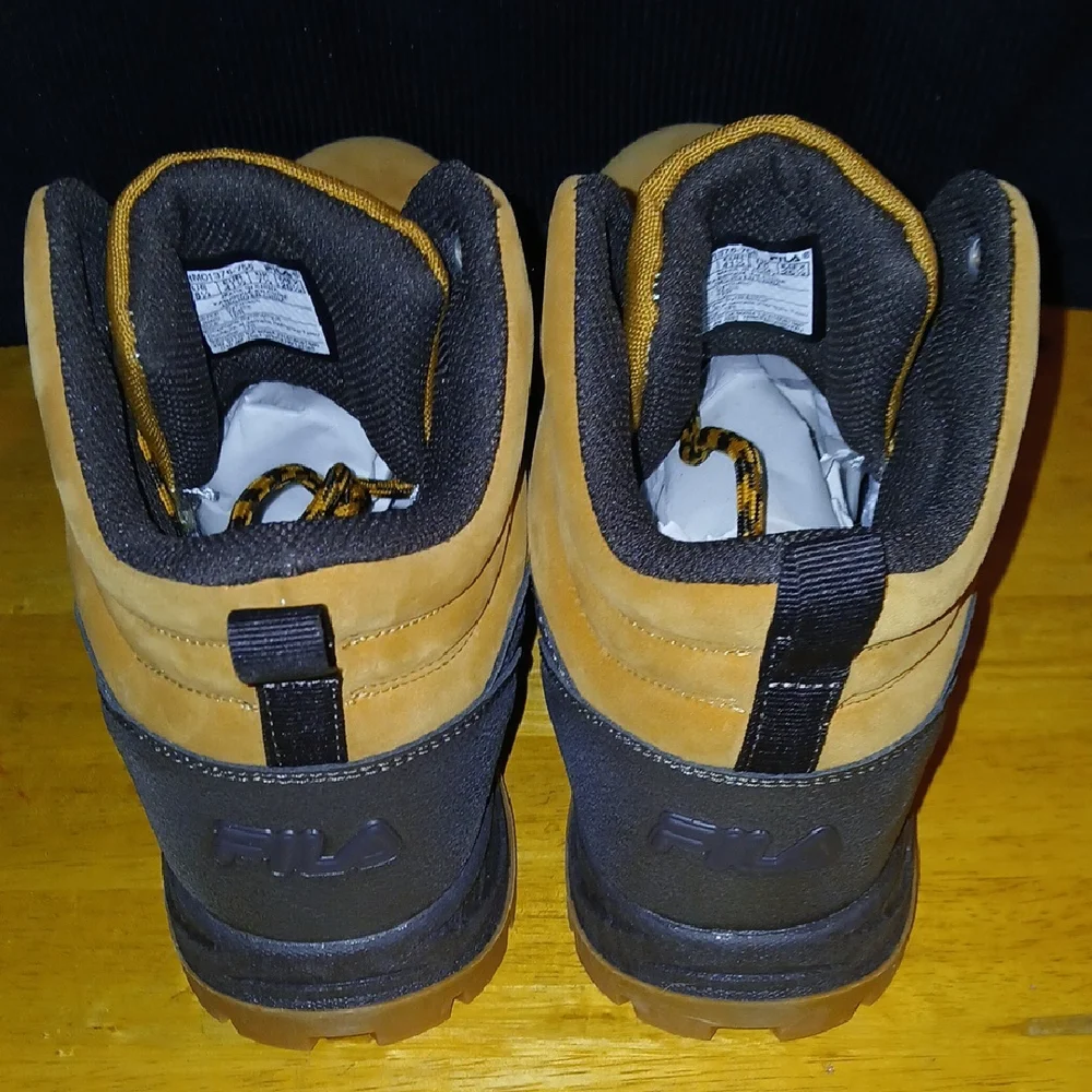 Filas Men's Tan and Black Hiking Boots